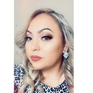 Meet your Posher, Ivette